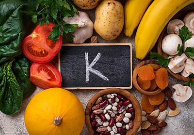 مهم‌ترین علائم کمبود ویتامین K